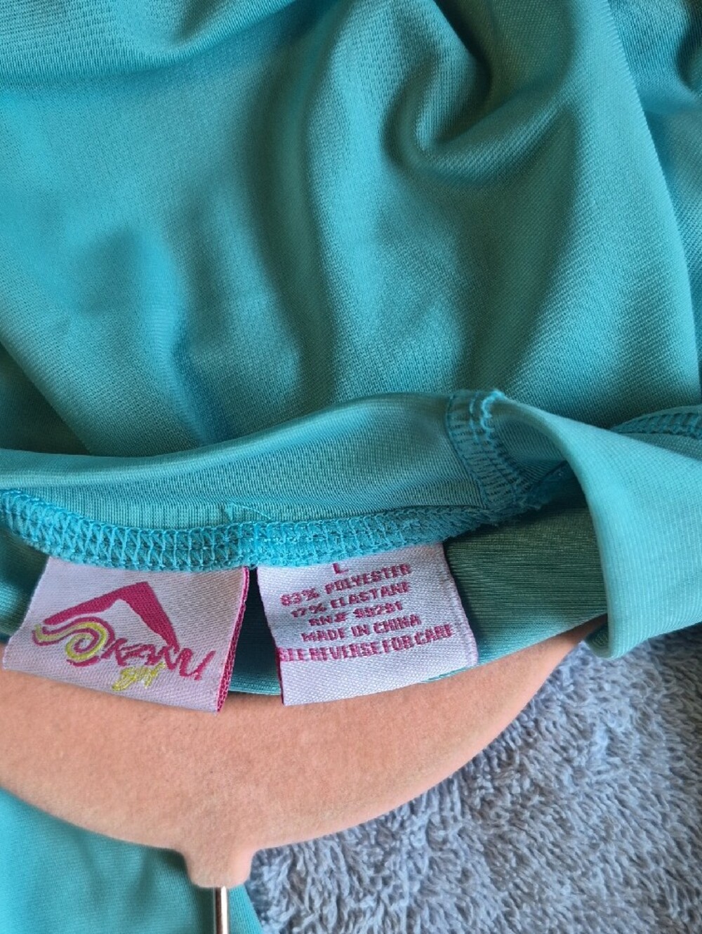 Kanu Surf Women’s Rash Guard Tee in Aqua with Palm Graphic - Picture 3 of 3